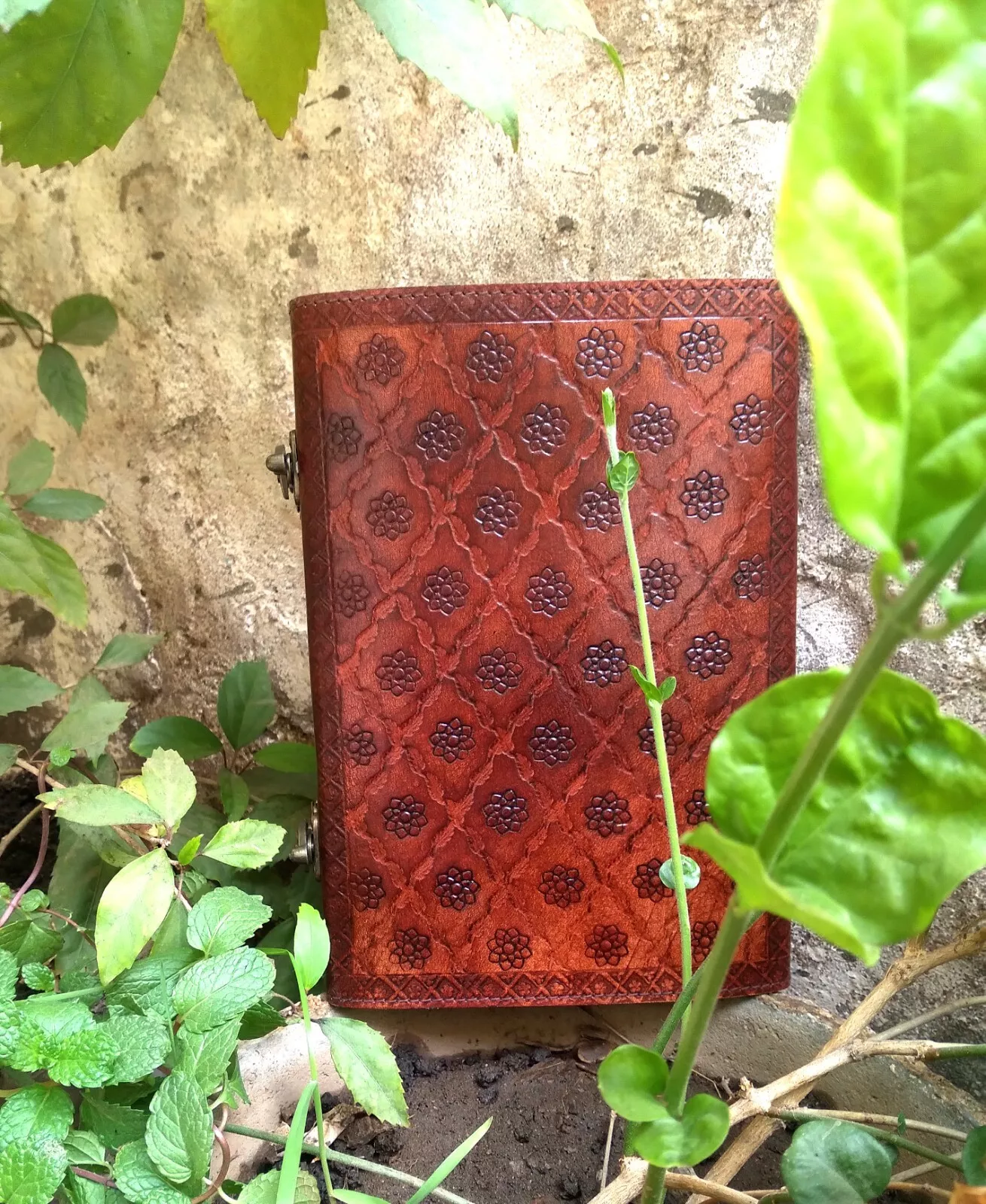 Handcrafted Embossed Witch Design Vintage Leather Bound Journal Seven Stone Grimoire Diary Blank Notebook For Men & Women