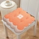 thumbnail image 1 of Juegos de cubrecamas y colchas Cojín de silla sólido Súper suave Cómodo y transpirable Cojín de asiento Fácil de transportar Adecuado para cocina Comedor Sala de estar Dormitorio Cojín de felpa, 1 of 6