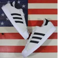 thumbnail image 4 of Adi-das Superstar Low Men Leather Skate Shoe White/Black/Metallic-Gold [FV0322], 4 of 6