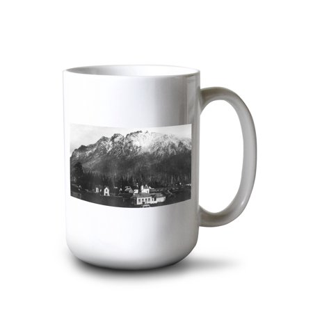 

15 fl oz Ceramic Mug North Bend Washington View of Town and Mt Si Dishwasher & Microwave Safe