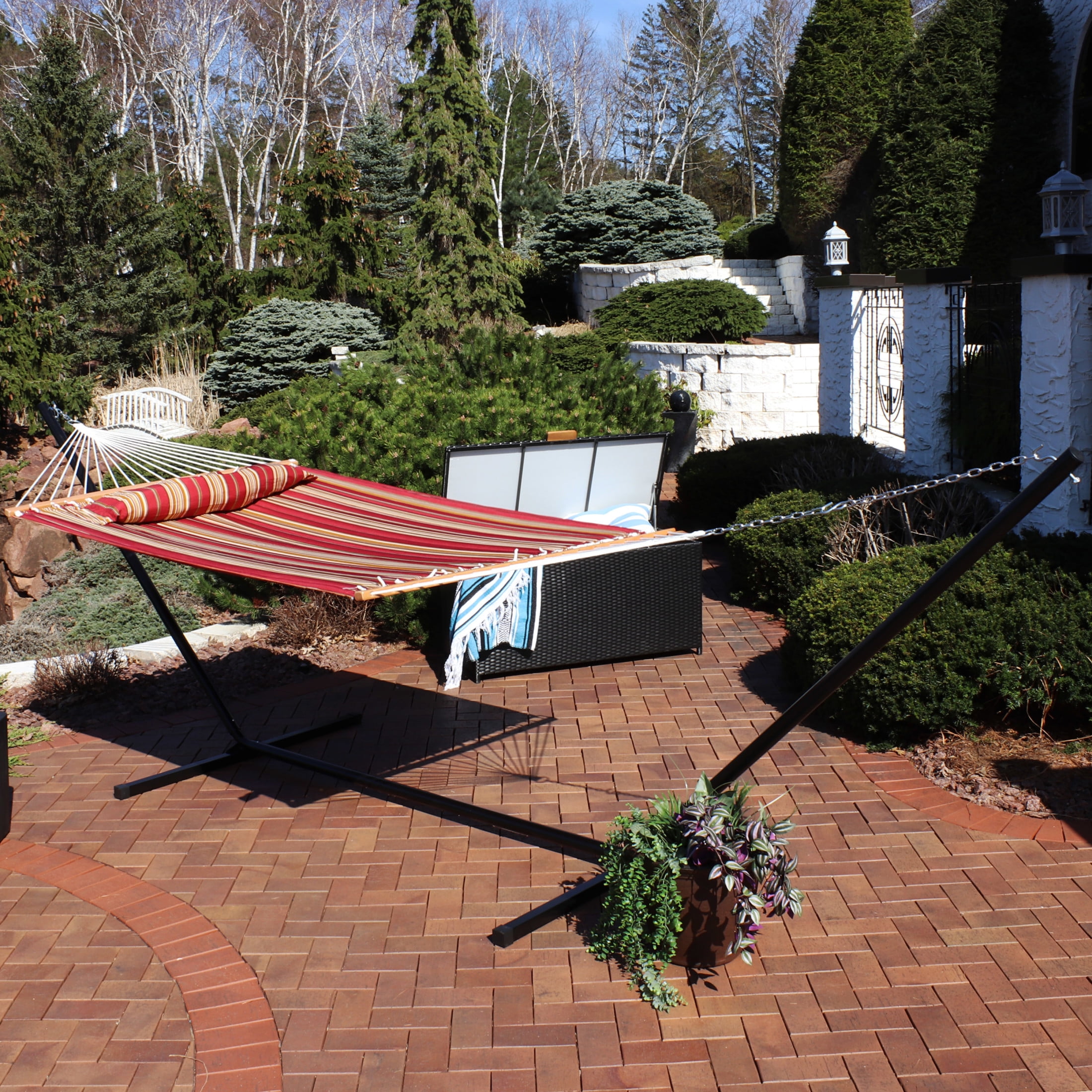 Sunnydaze 2-Person Quilted Polyester Spreader Bar Hammock with Stand, 400 lb Capacity - Red Stripe