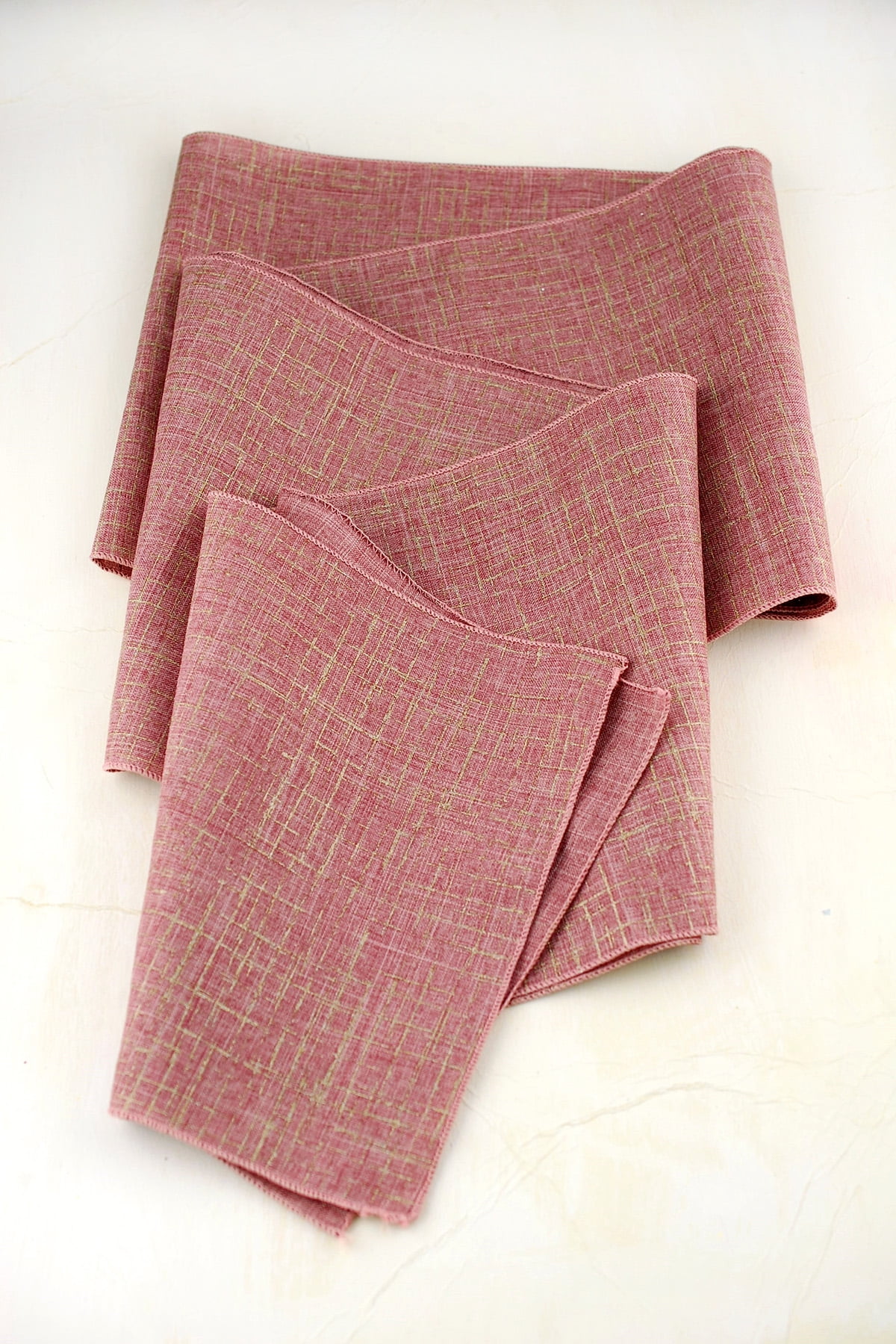 Table Runner Linen Pink 96 inch