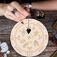 thumbnail image 4 of Posavasos de altar metafísico Tablero de péndulo de madera rebanada de Base de madera placa tallada de energía de adivinación posavasos de Altar metafísico tablero de meditación curativa JShteea El nuevo, 4 of 7