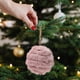 thumbnail image 4 of Adorno navideño de bola de terciopelo peludo de 6 cm | Decoración navideña de poliéster suave en morado, rosa y beige | Decoración ligera para colgar en el árbol | Adorno de corona | Regalo navideño, 4 of 6