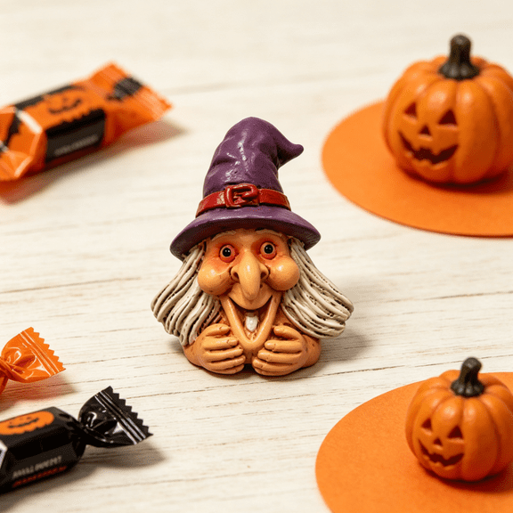 Halloween Witch Decoration Spooky Resin Statue For Tabletop Shelf Living Room And Holiday Party Display