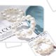 thumbnail image 2 of Coleteros elásticos con perlas para el pelo, coleteros blancos, accesorios para el pelo para mujeres y niñas, juego de 2, 2 of 5