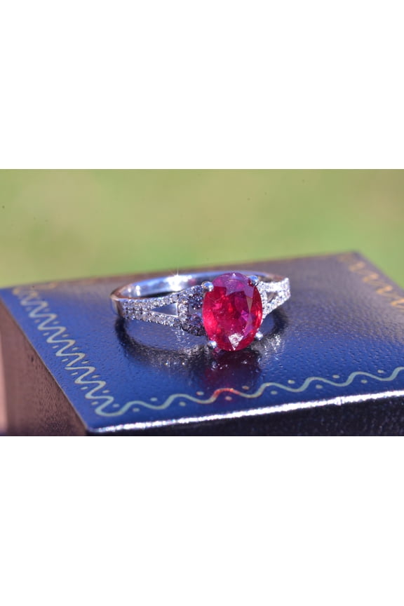 The Robin: 2.04 Carat Natural Ruby in Custom 18 Karat White Gold Mounting