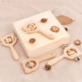 thumbnail image 3 of Sonajero de madera para bebé, cascabeles navideños hechos a mano, patrón de oso, sonajero de madera de dibujos animados, juguetes para bebés, recién nacidos, niños pequeños, regalos de recuerdo de fie, 3 of 5