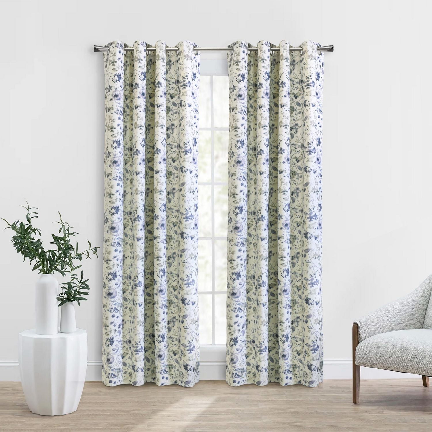 Felicia Blackout Grommet Indoor Curtain