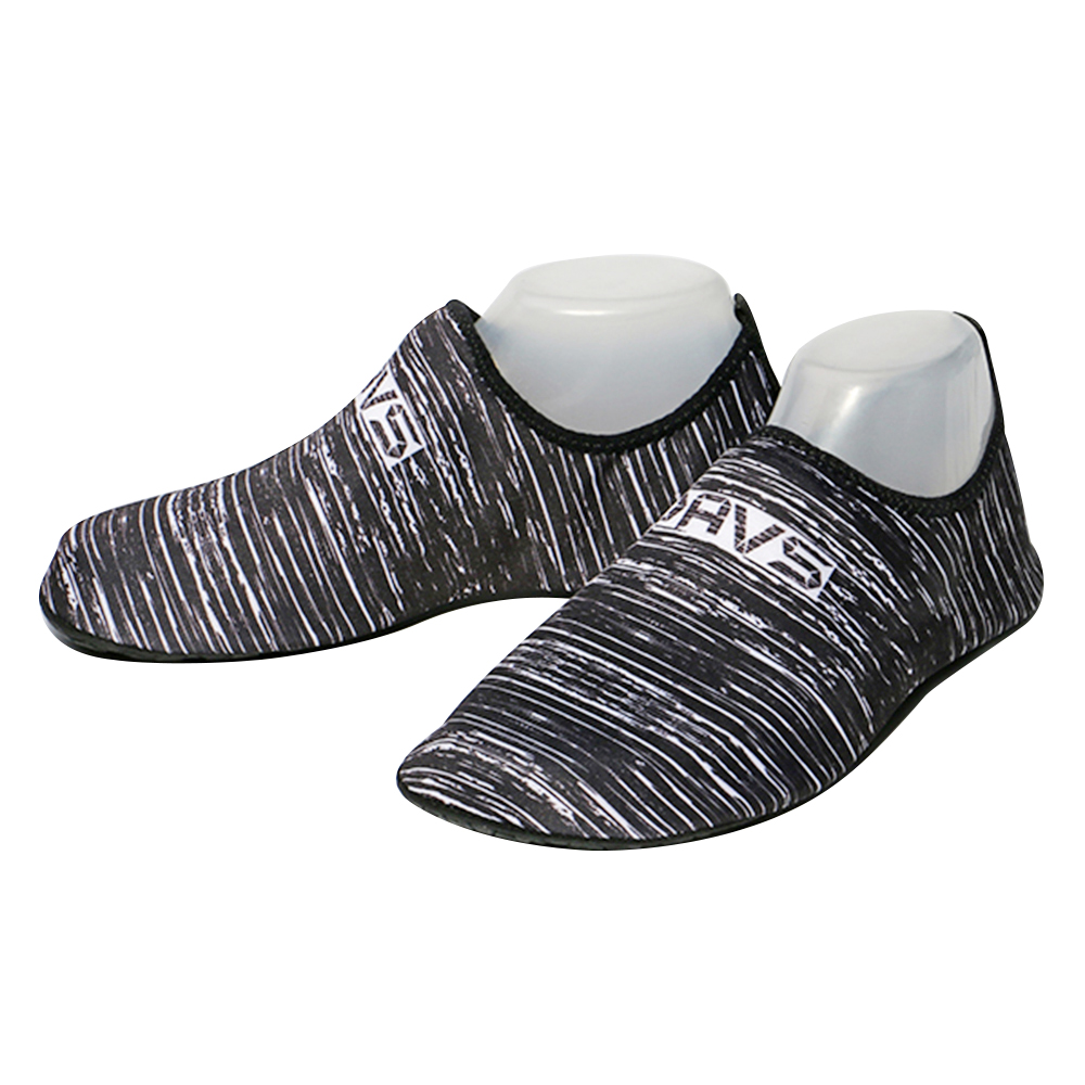 white beach shoes men