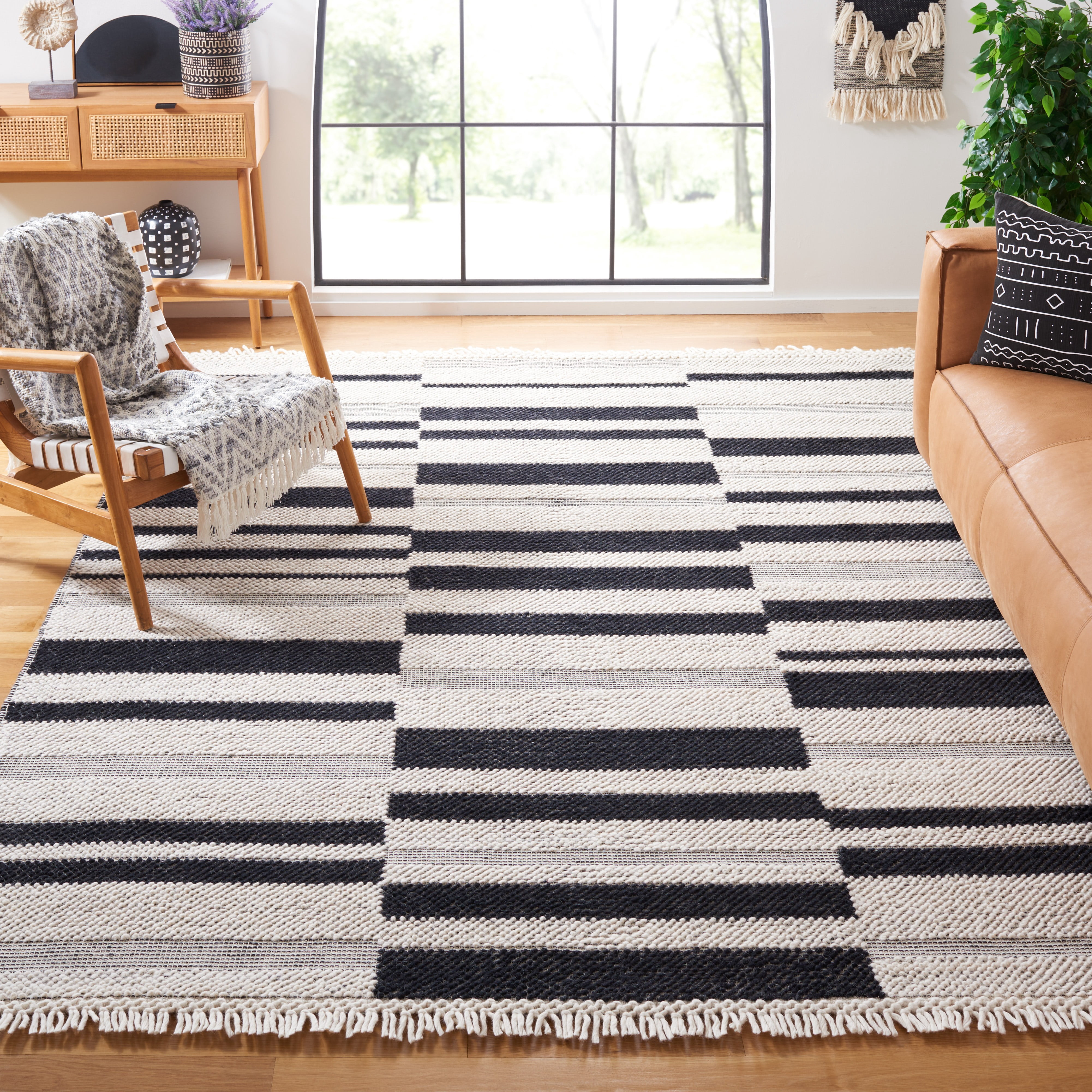 SAFAVIEH Natura Qendro Striped Area Rug, Ivory/Black, 8' x 10'