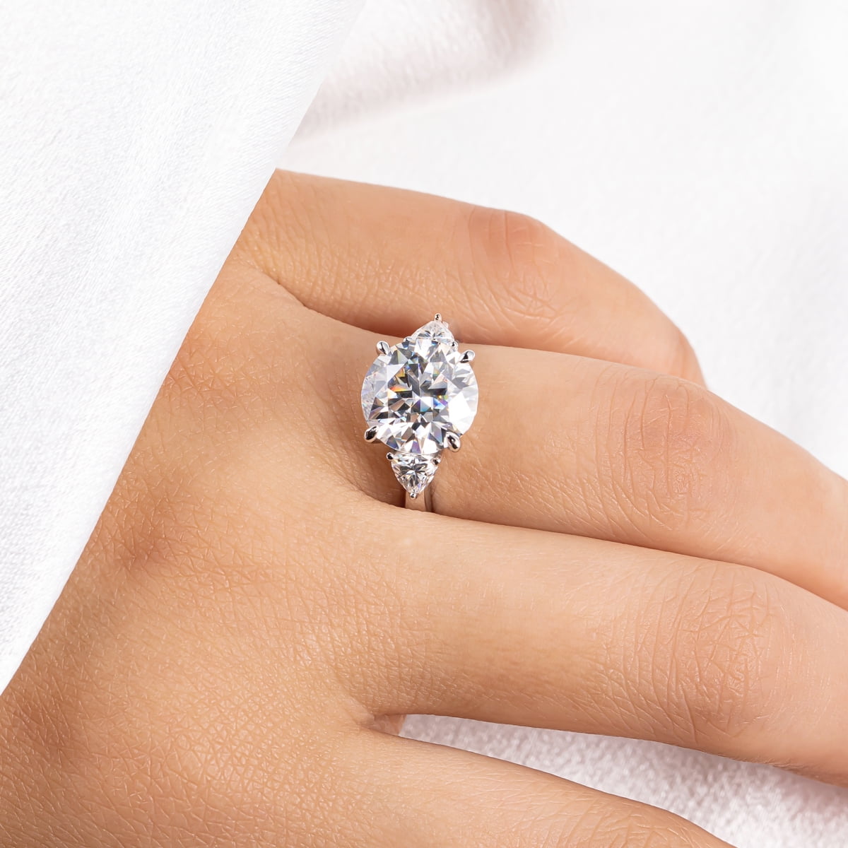 minimalist engagement rings designers