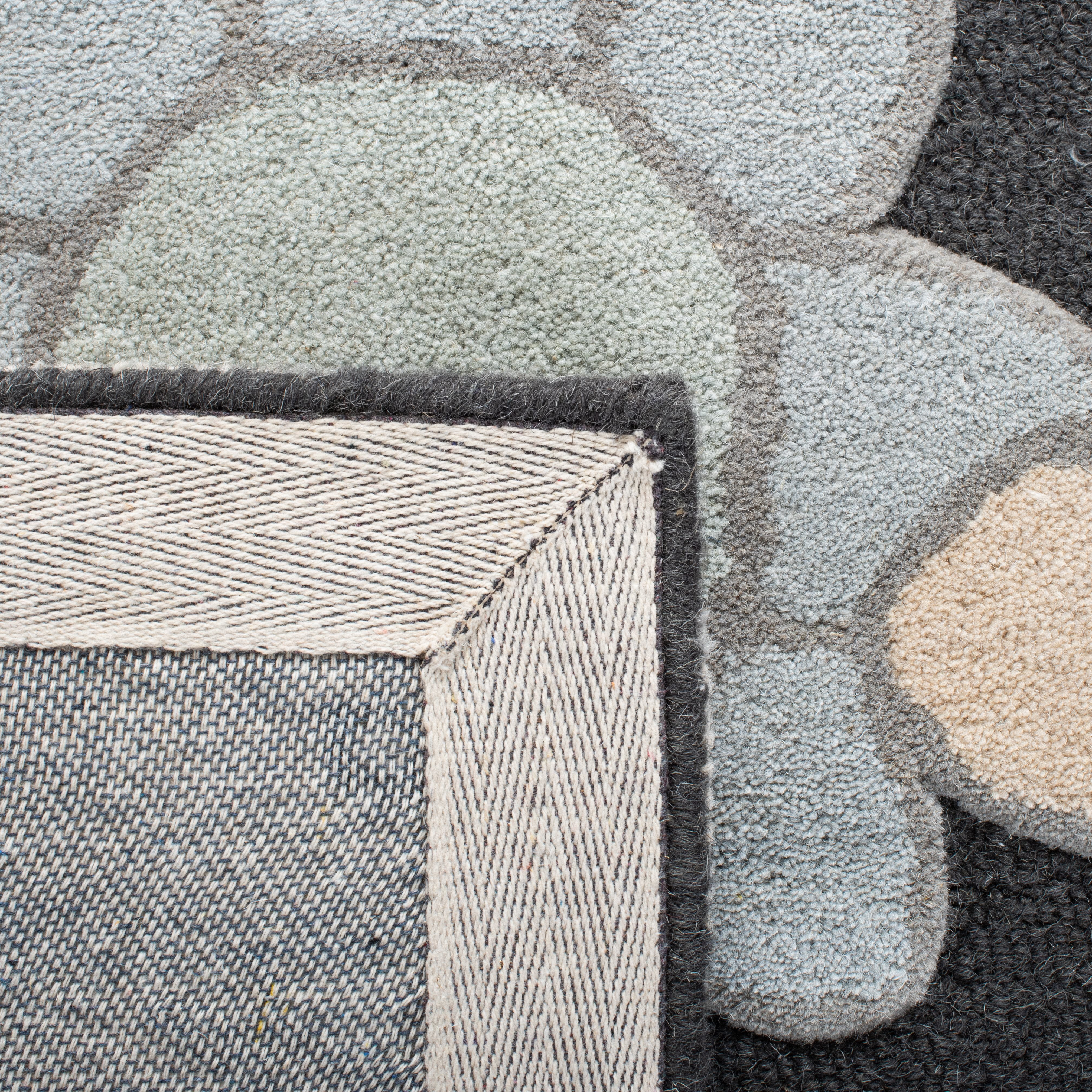 SAFAVIEH Kids Floral Flower Bursts Area Rug, Charcoal/Ivory, 4' x 6'