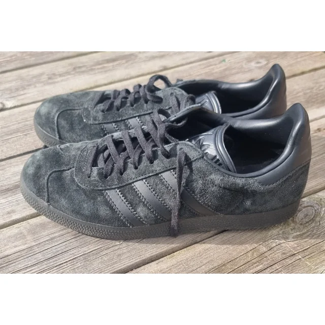Adi-das Gazelle Men’s Trainers UK 6 EU 39.5 Triple Black Suede Shoes Designer