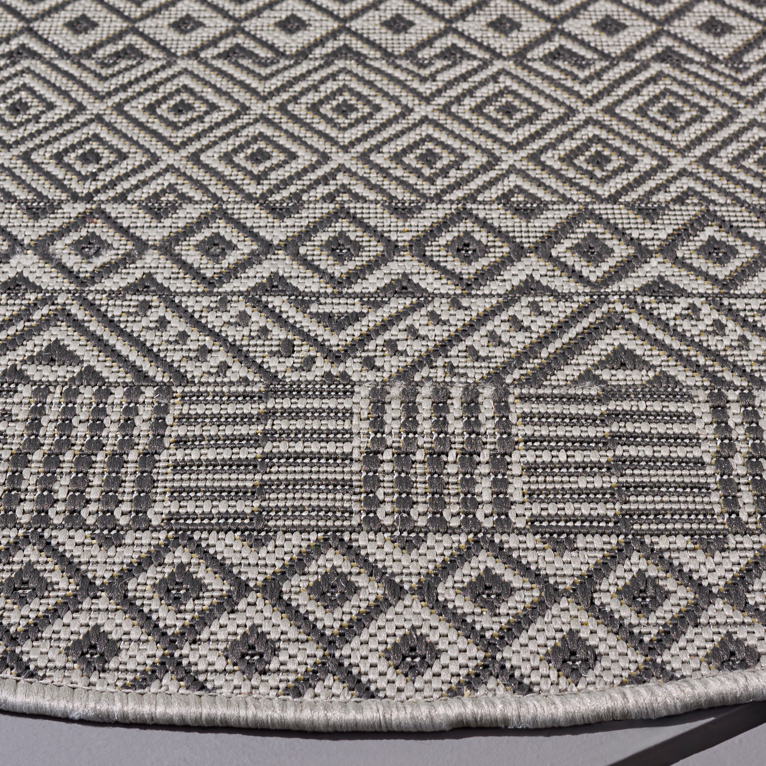Safavieh Courtyard Naomi Geometric Indoor/Outdoor Area Rug, Brown/Gray, 4' x 4' Round