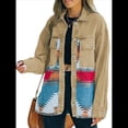thumbnail image 1 of Chaqueta Vaquera de Larga con Solapa Holgada y Parches para Mujer, Estilo Retro con Borde Sin Rematar, de Medio. Caqui M, 1 of 6