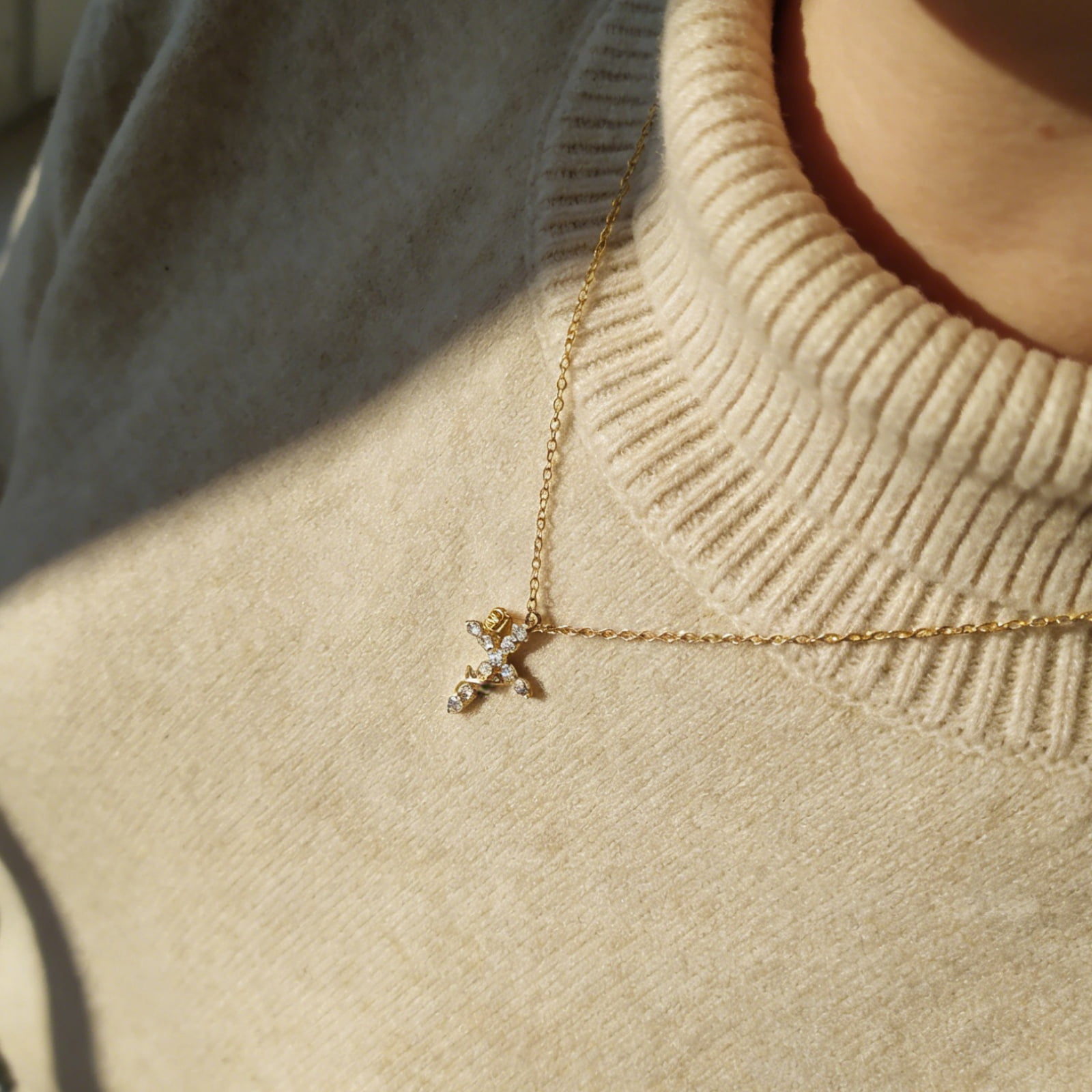 SFTING Cross Necklace for Women Rose Flower 18K Gold Plated Dainty Cross Pendant Faith Jewelry Gifts for Women Yellow
