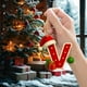 thumbnail image 1 of Colgante de Acrílico 2D para Árbol de Navidad | Adorno con Iniciales de 26 Letras | Decoración Navideña de Doble Cara para Regalos Familiares y Fiestas | Adornos Colgantes Personalizados para Árbol d, 1 of 5