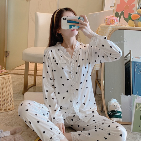 

DanceeMangoo Lace V-neck Pajamas Set Spring Autumn Womens Satin Long Sleeve Pajamas Set Loose Adult Silk Women Sleepwear Set Soft Home Set