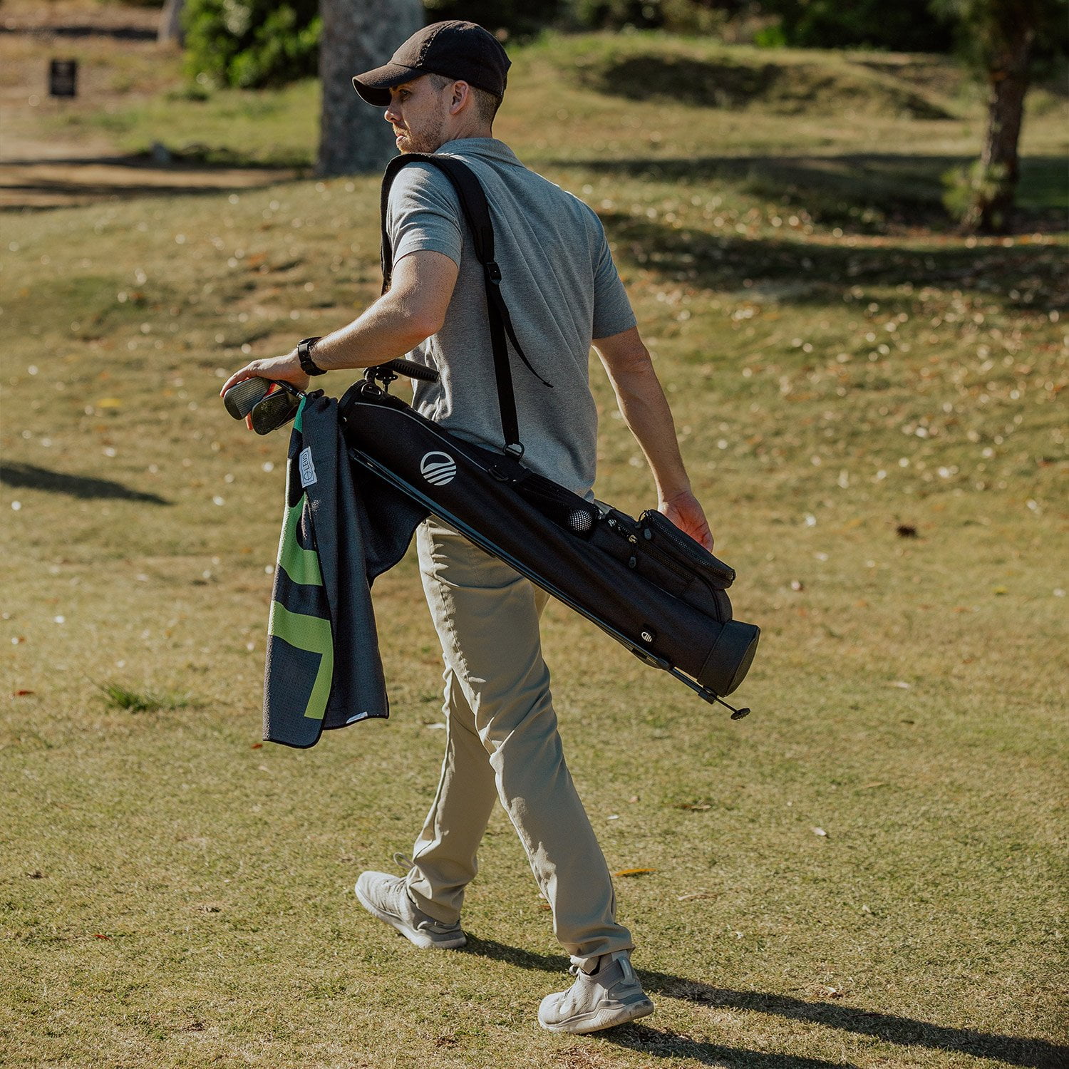 Sunday Golf 31 Inch Loma Lightweight Golf Bag, Matte Black