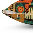 thumbnail image 3 of Motif Géométrique Inspiré Tribal en Polyester Filé Carré, 3 of 7
