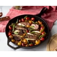 thumbnail image 2 of Skillet Lodge de hierro fundido de 10.25 pulgadas con mango de silicona roja, 2 of 6