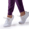 thumbnail image 4 of Conjunto Deportivo de Terciopelo para Mujer Wright's 2 Piezas con Sudadera con Capucha y Cierre Morado Talla 1X, 4 of 5