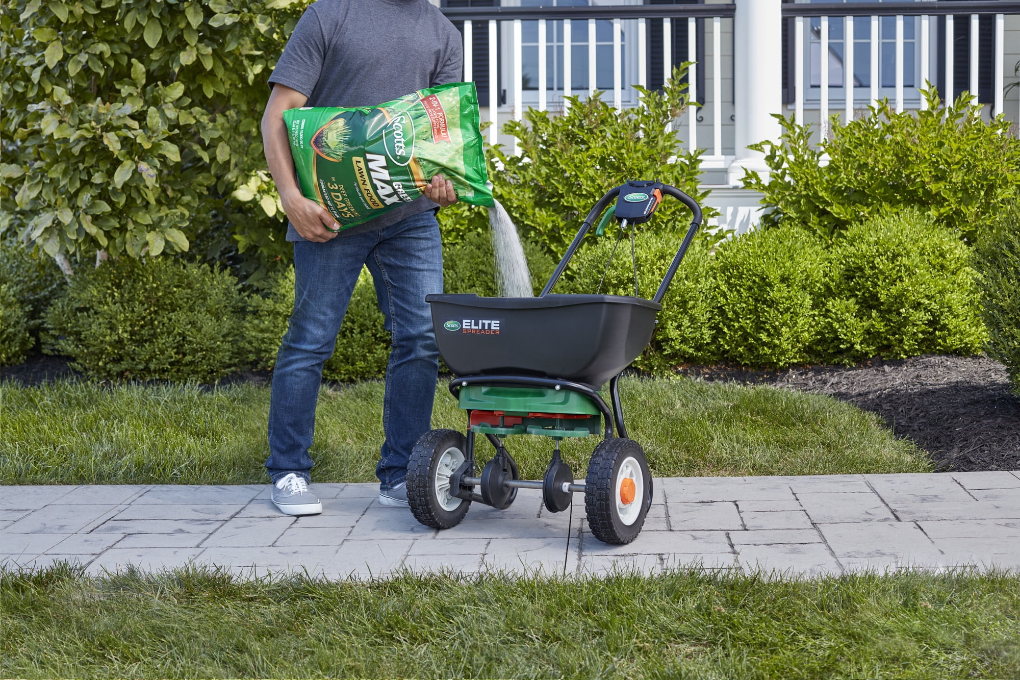 Scotts Turf Builder Southern Triple Action and Scotts Green Max Lawn Food Bundle for Large Southern Lawns