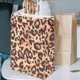 thumbnail image 1 of unbranded 12Ud Bolsa Tote De Papel Con Mango Leopardo Para Empaque Y Regalos En Fiestas, 1 of 7