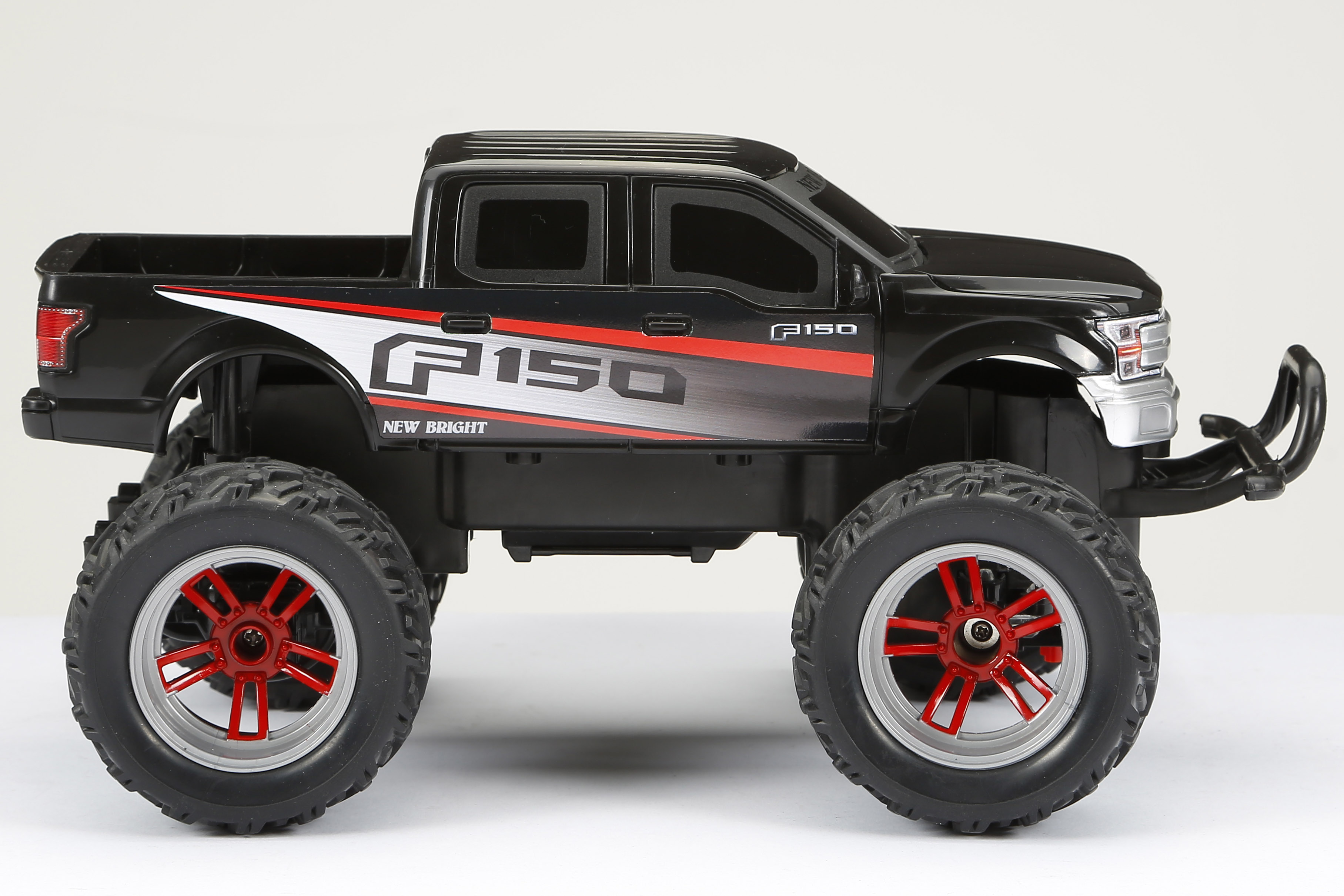 New Bright 1:16 Black Ford F-150 Radio Control Truck