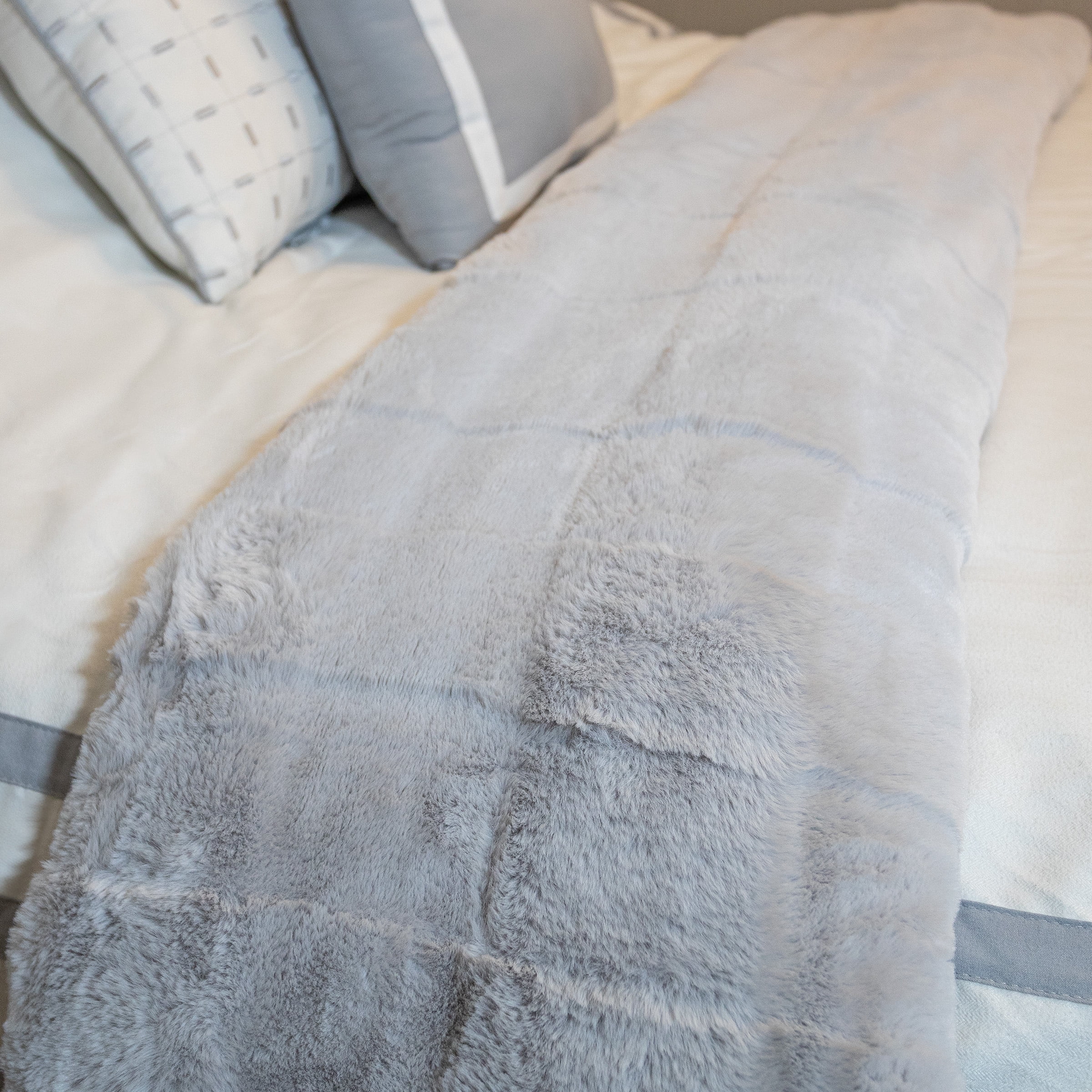 Lavish Home 60x80-Inch Faux Fur Blanket - Queen Size Bedding (Gray)