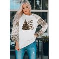 thumbnail image 4 of ABPHQTO Top de mujer de manga larga con gráfico de bloque de color y árbol de Navidad de leopardo beige, 4 of 5