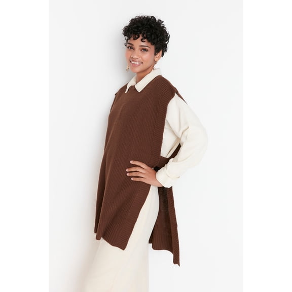 Trendyol Modest Women's Brown Plain Sleeveless Relaxed fit Modest Sweater Vests