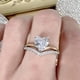 thumbnail image 1 of Fiudx Anillo de Compromiso En Forma de Corazón con Brillantes Diamantes de Circonita. Elegante Joya de Aleación. Cómodo para Uso Diario. Perfecto para Propuestas de Matrimonio o Ocasiones Especiales., 1 of 6