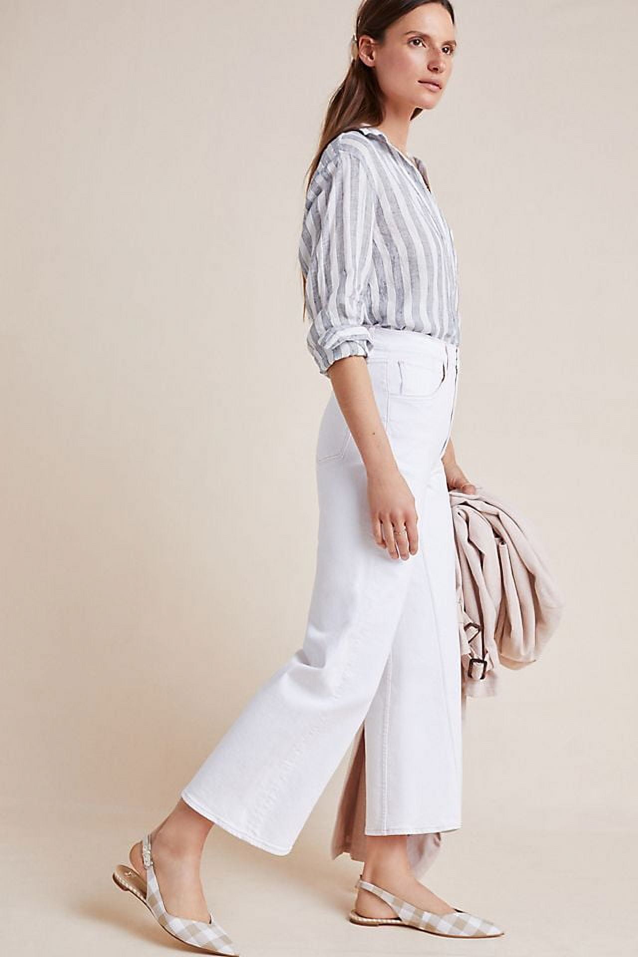 White wide legged cropped jeans @whatjosiedidnext