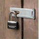 thumbnail image 5 of Candado de Aluminio Master Lock Negro Paquete de 4 Llaves Similares, 5 of 8