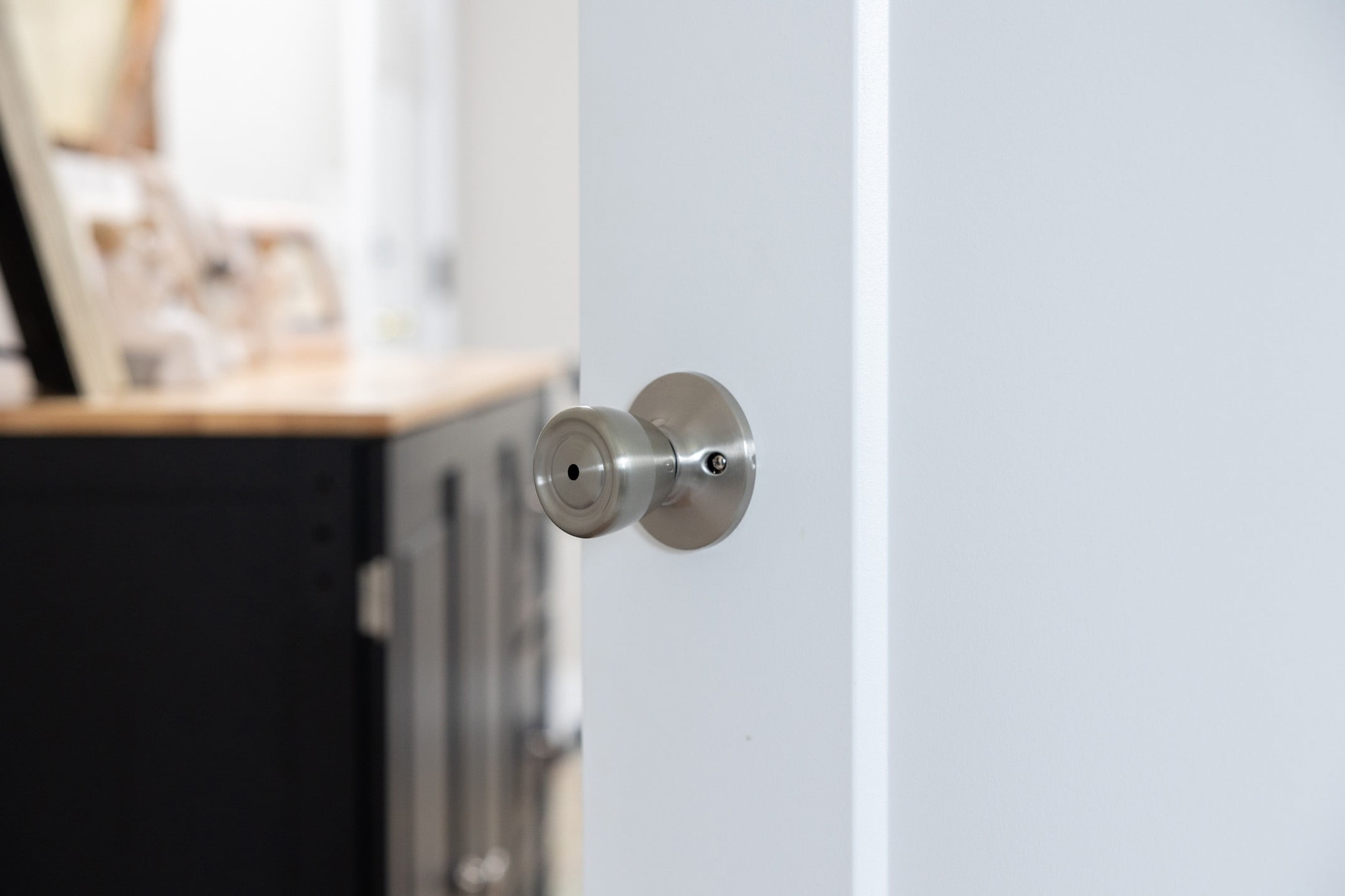 (2 pack) Brinks Interior Locking Privacy Tulip Style Doorknob, Satin Nickel Finish