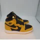 thumbnail image 4 of N I-K-E A i r-Jor-dan 1 Retro High Pollen 575441-701 GS, 4 of 6