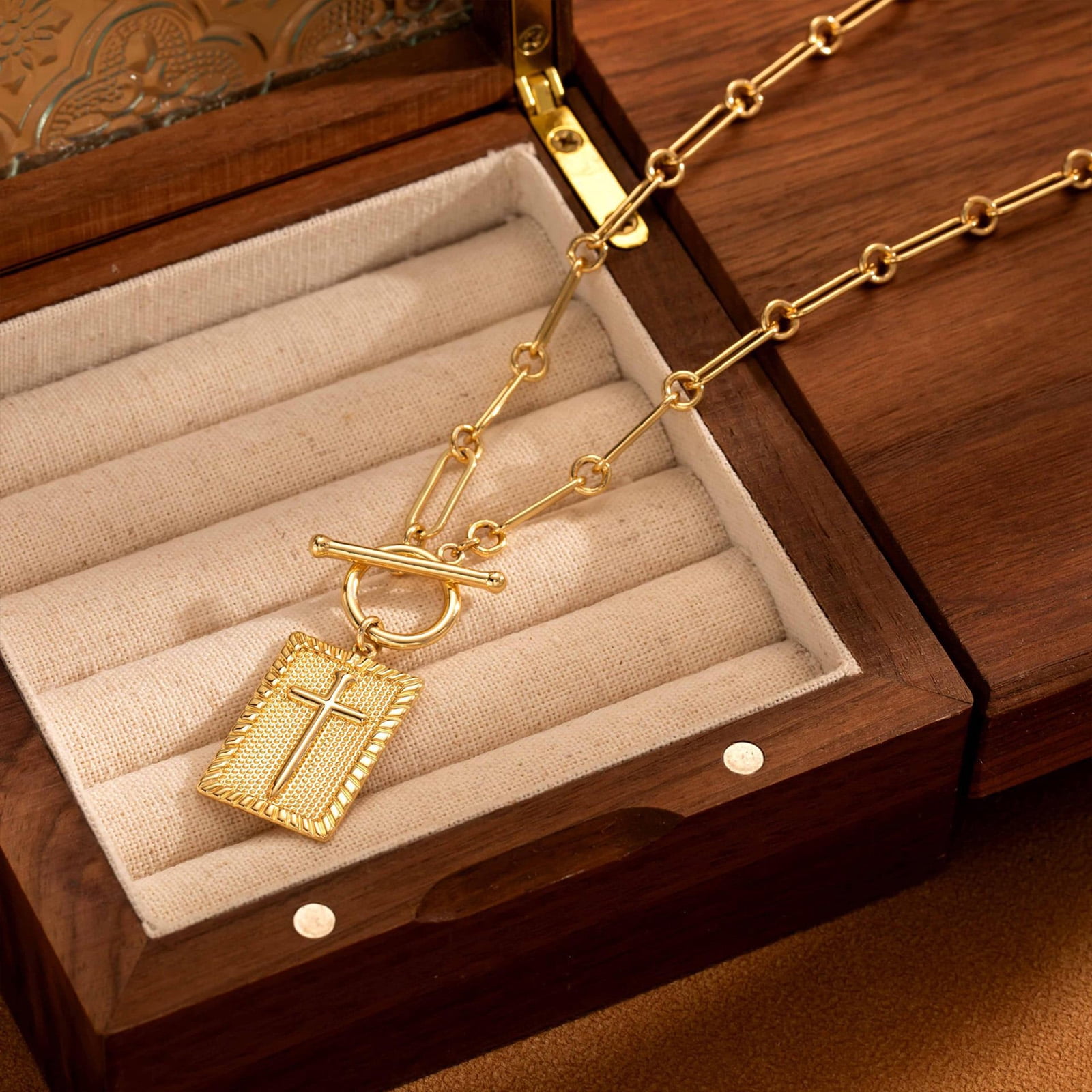 HETICA Chunky Cross Necklace Gold Silver Paperclip Chain Rectangle