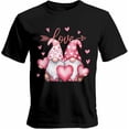 thumbnail image 1 of Camisetas informales de manga corta con diseño de gnomo y corazón rosa para hombre, para el Día de San Valentín, 1 of 8