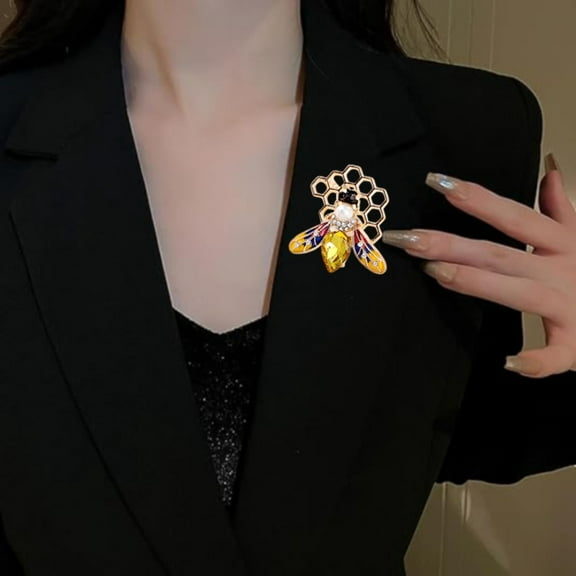 Personalized Bee Brooch Pin Cute Insect Jewelry for Men and Women
