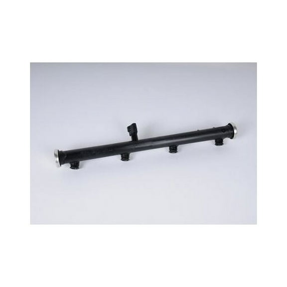 Left Fuel Injector Rail - Compatible with 2004 - 2007 Chevy Express 3500 2005 2006