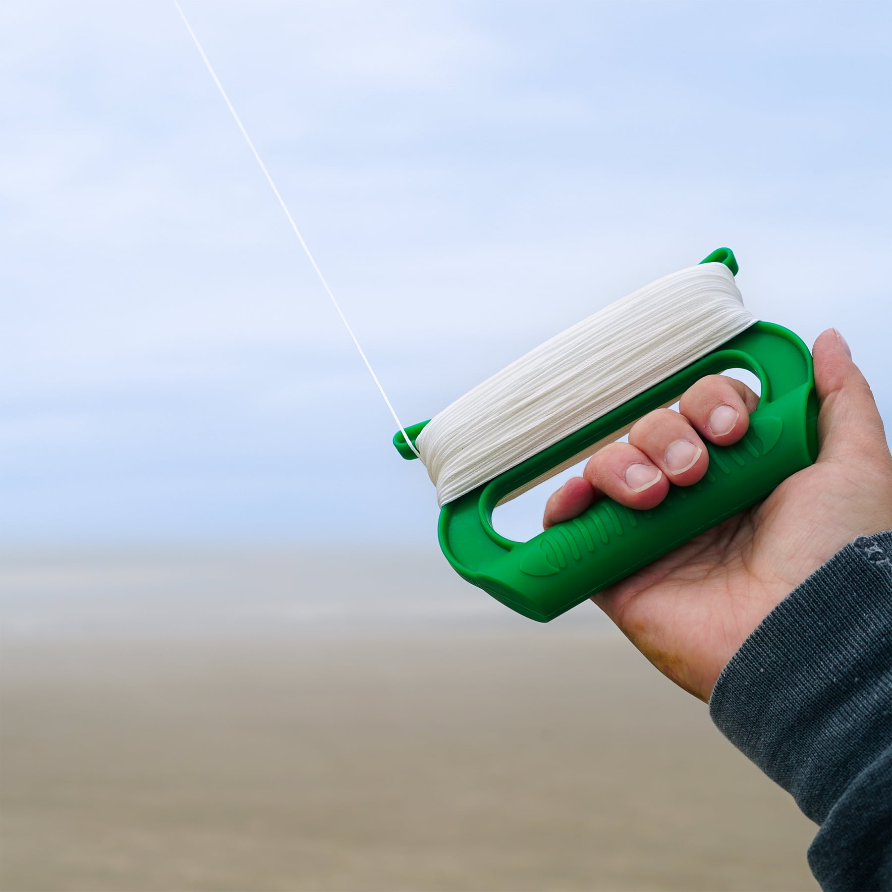 In the Breeze 3452 — 50 LB x 300' Braided Kite Line on Green Handle - 12 PC - Kite Line Multi-Pack Great for Events, Classrooms