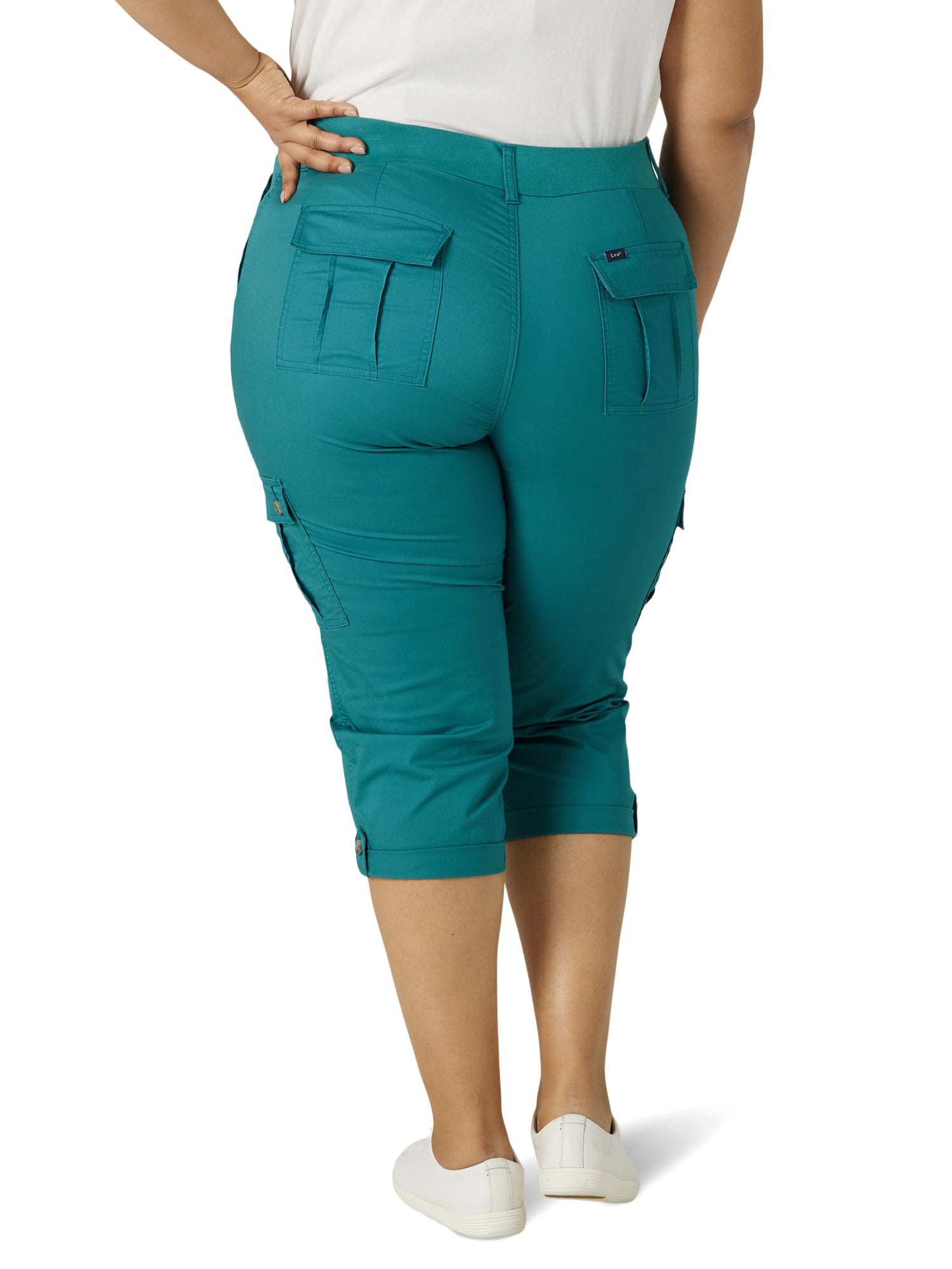 Lee Women's Plus Size Flex-to-Go Cargo Capri - Walmart.com