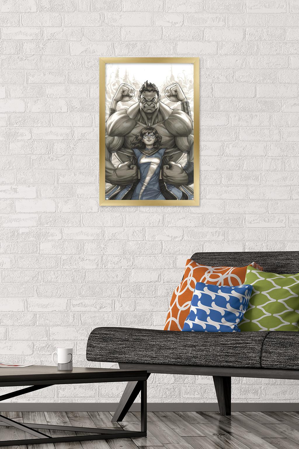 Marvel Comics - Ms. Marvel and Hulk - Champions #1 Wall Poster, 14.725" x 22.375", Framed