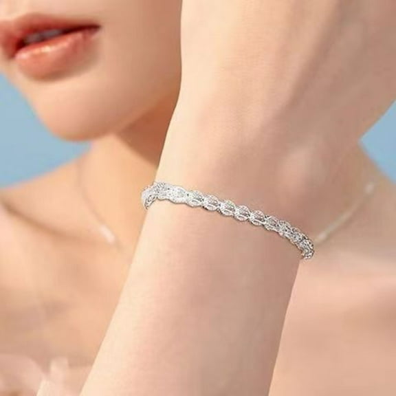 Yesbay Women Bracelet Hollow Out ,Adjustable Length Silver Plated Anti-rust Prom Daily Dating Wrist Chain Lady Jewelry Birthday Present