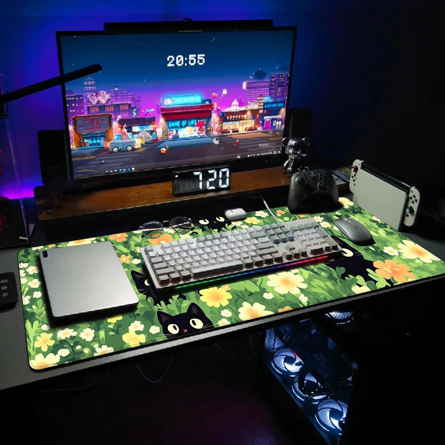 Extended Gaming Mouse Pad, Large Mouse Mat 3 mm Nature Rubber Base Mousepad with Stitched Edges, Non-Slip Desk Mat for Office Home Great Gift 31.5x11.8 Inch (Green Cats)