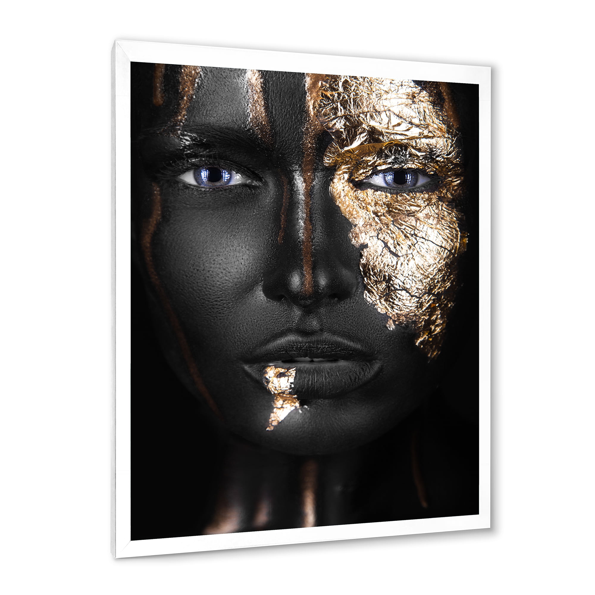 Designart 'Portrait of A African American Girl with Gold Makeup' Modern Framed Art Print