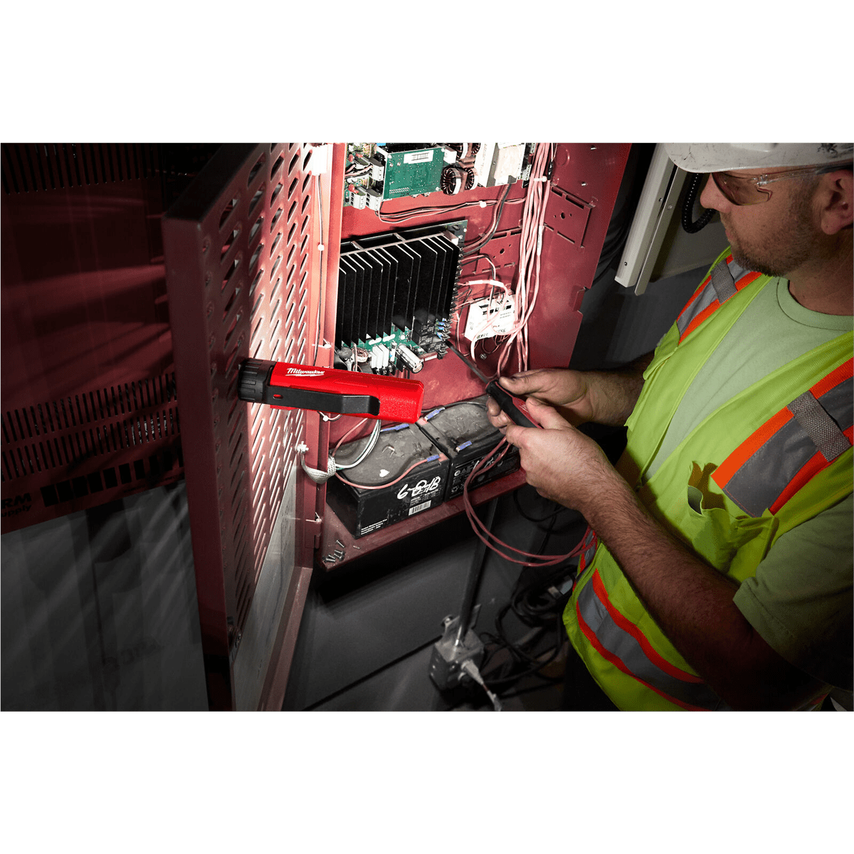 Milwaukee 2108 Rover Magnetic LED Flood Light