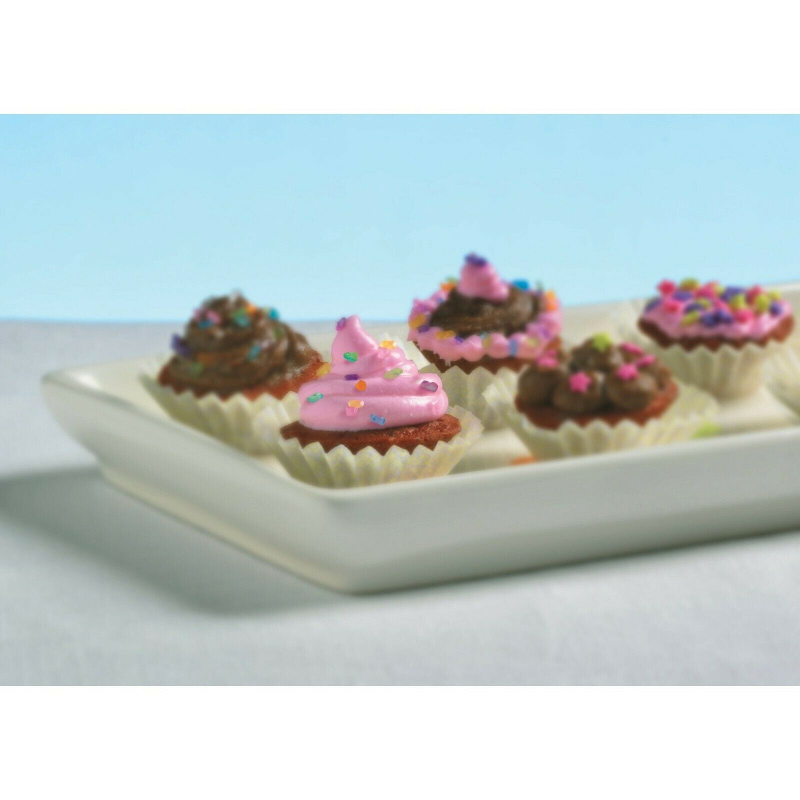 Easy Bake - Brandclub - Easy Bake Oven with Easy Bake Oven Mixes